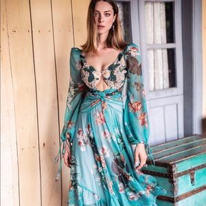 Embroidered Dress Patbo